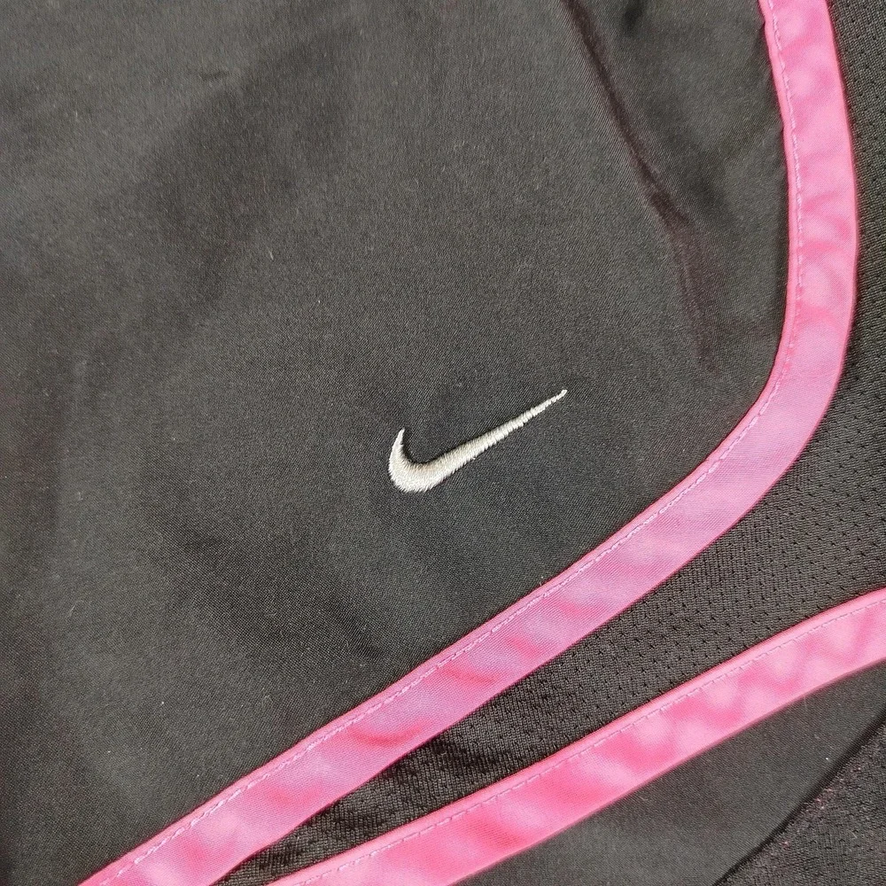 Nike Dri-FIT Shorts Womens Medium Athletic Running Lightweight Black Pink‎ Trim